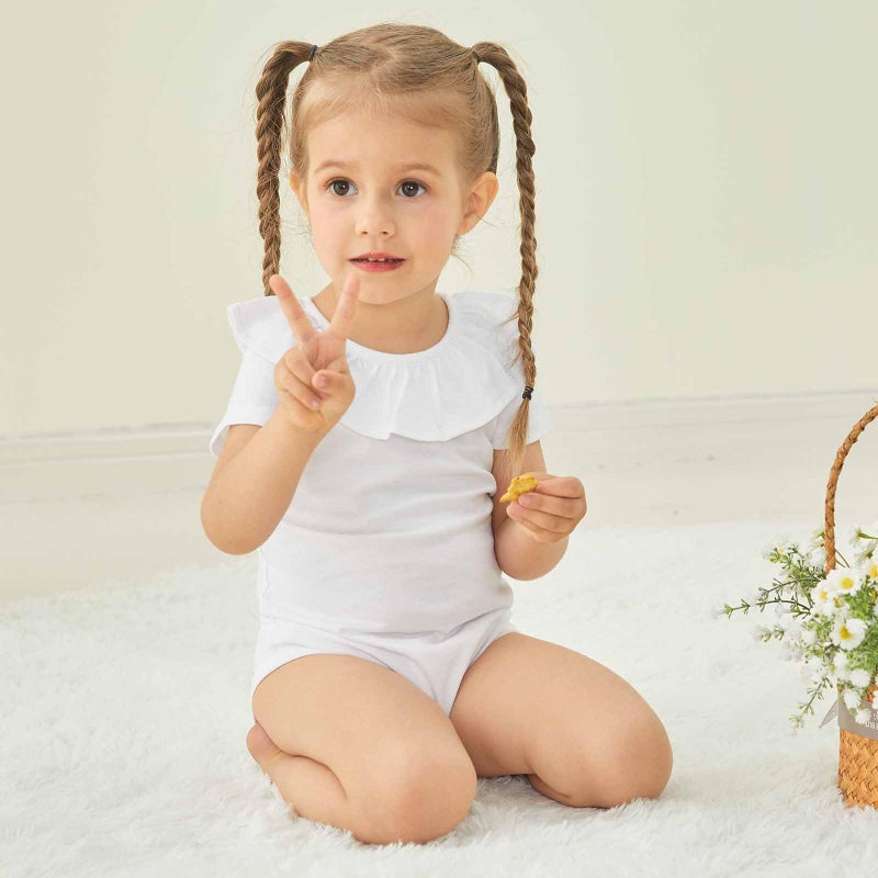 بيور بورن بدلة للجسم للفتيات الصغيرات من بيوربورن بأكمام قصيرة من القطن للرضع قطعة واحدة بياقة مكشكشة، مقاس 9-12 شهرًا باللون الأبيض - Image 2